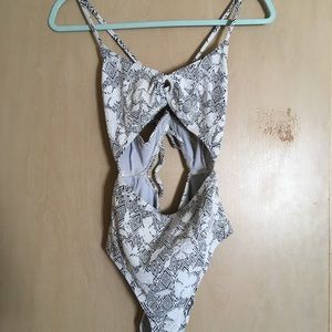 Cutout one piece swimsuit
